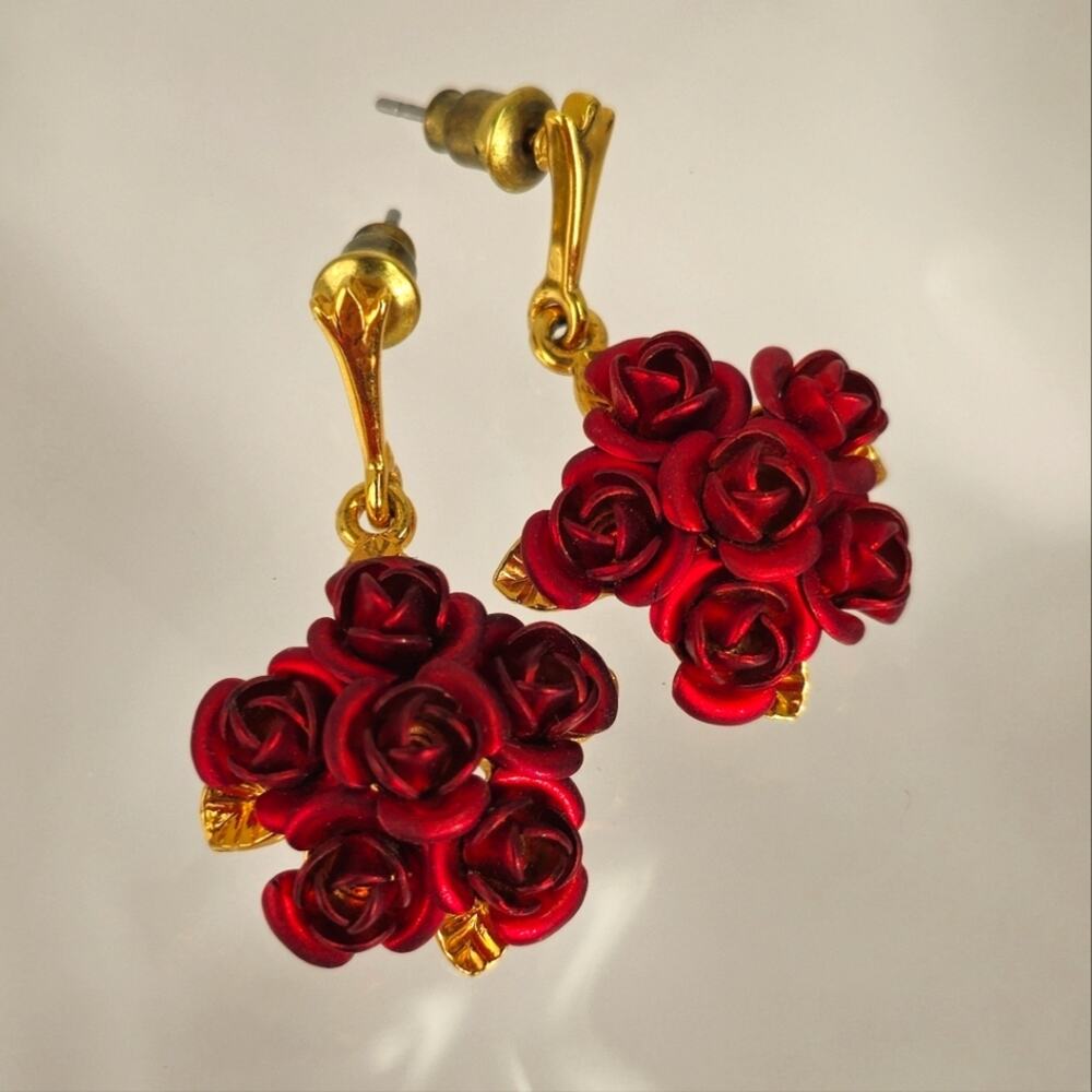Danbury Mint A Dozen Roses 14k Gold Plated Earrings